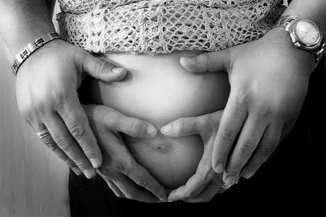 Estimular el bebe en el vientre