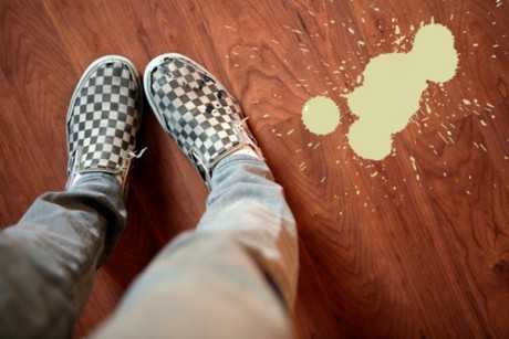 Cómo quitar las manchas de pintura en el suelo